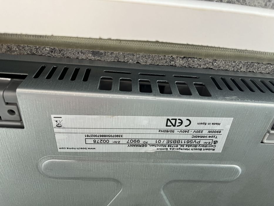 Plyta indukcyjna bosch  PVS611BB5E uszkodzona !!!