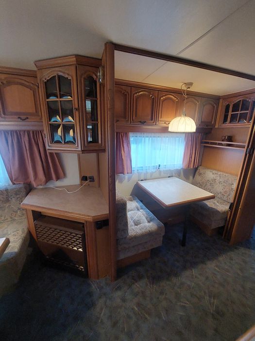 Караван  кемпінги, прицеп дача  будинок на колесах