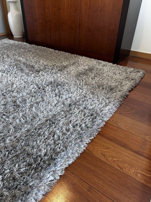 Carpete cinza 2,35x1,65m