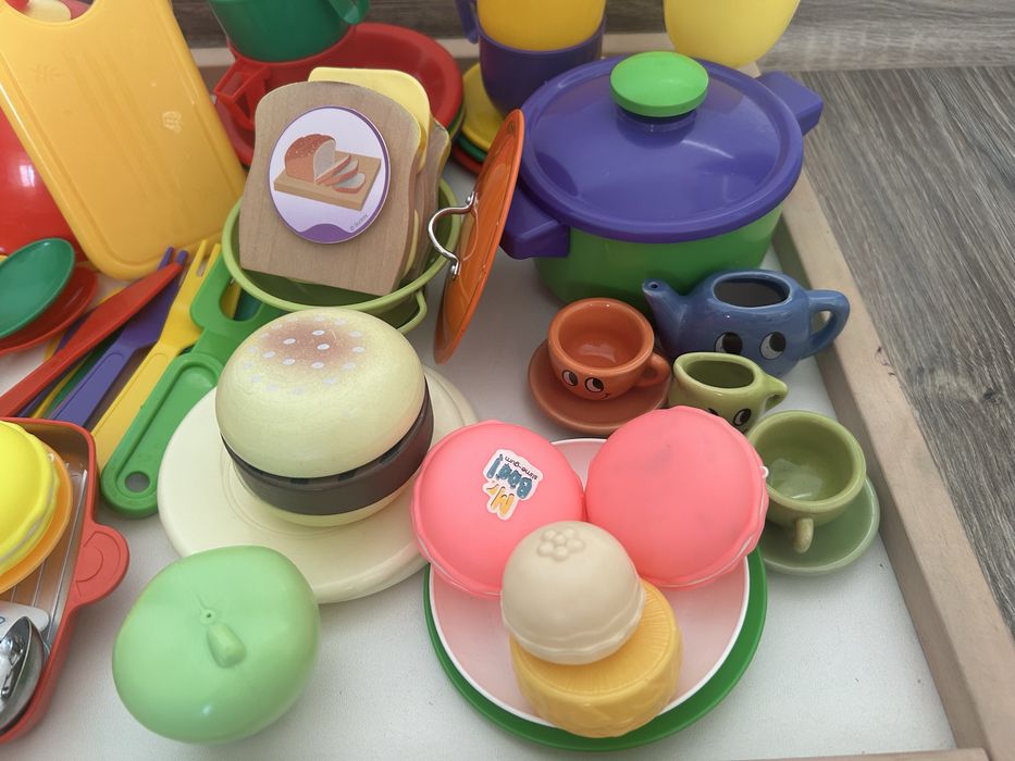 Іграшковий посуд, кухонне приладдя дитяче