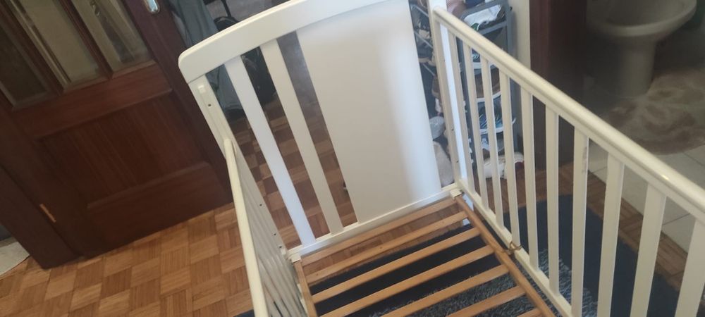 Berço / Cama de grades