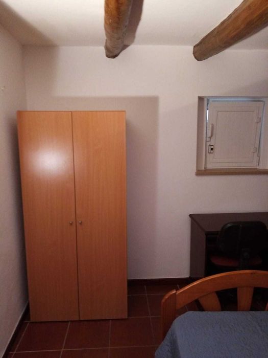 Aluga se apartamento t2 no centro histórico a estudantes