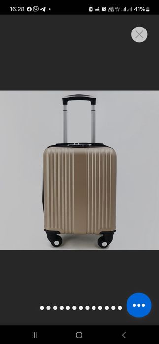 Валізи  різні кольори