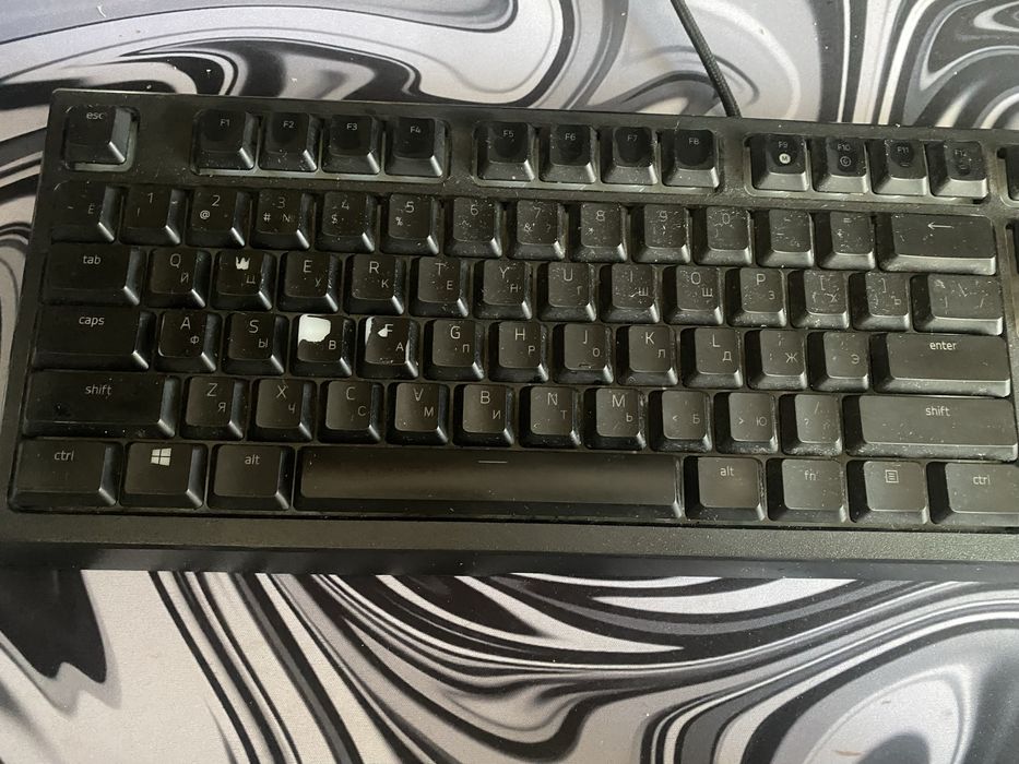 Продам клавіатуру Razer ORNATA v2