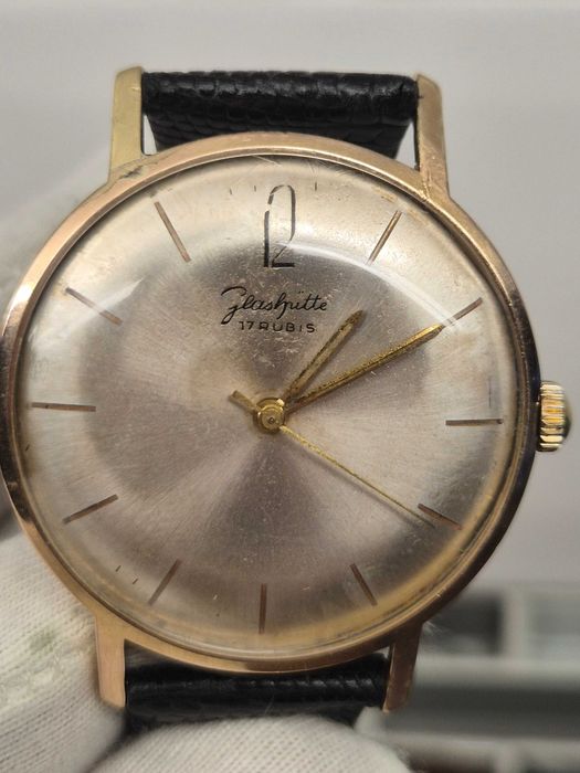 Męski zegarek *Glashutte*garniturowiec