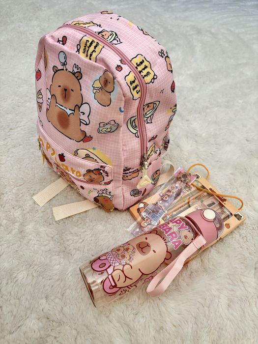 Kit Mochila + Garrafa + Acessórios Capivara