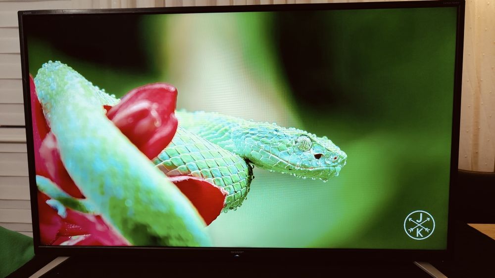 40cali led  smart tv z Wi-Fi, dvb-t2 hevc