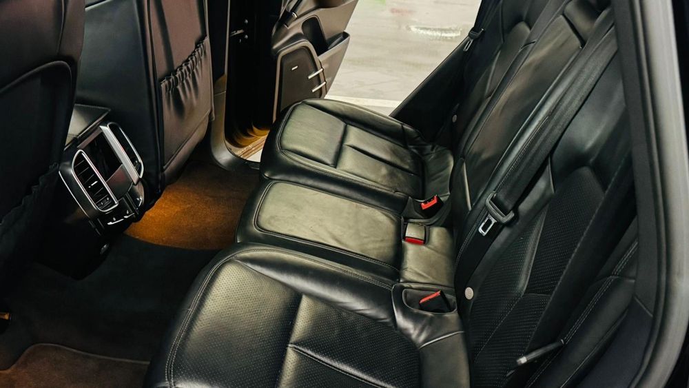 Porsche cayenne 2013