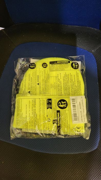 Czapka ze światełkiem, lamką LED. Latarka.