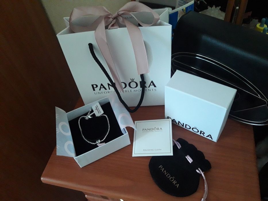 Браслет Пандора Сяюче серце