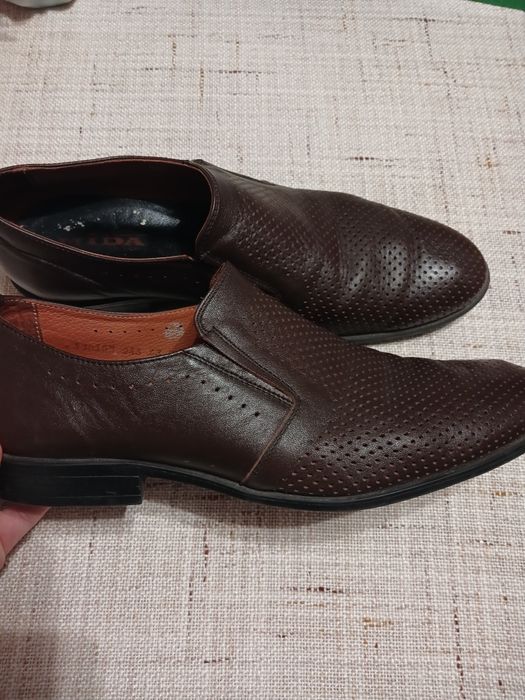 Чоловічі шкіряні туфлі