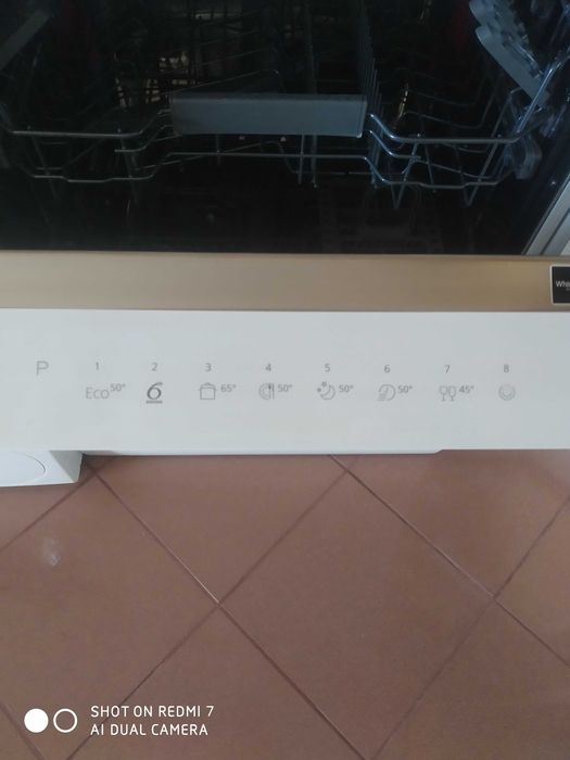 Máquina lavar loiça semi nova