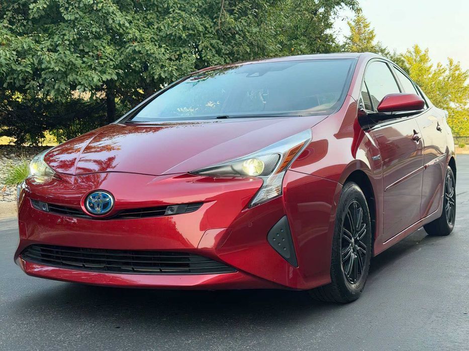 Toyota Prius Four Touring      2016