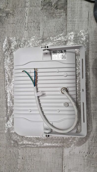 10 unid Projetor LED 50W Ultraslim (IP65 Exterior)