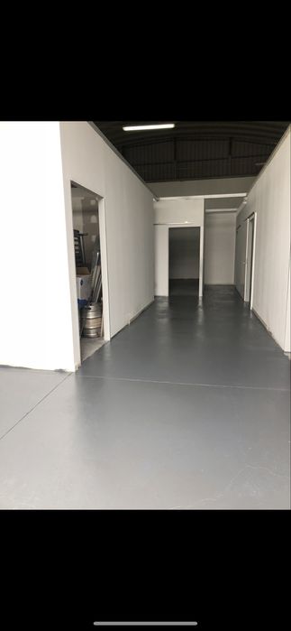 Aluga-se box  em armazém