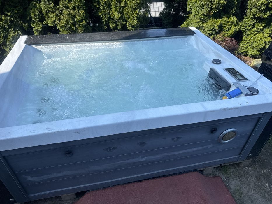 Jacuzzi 3 osobowe sprawne