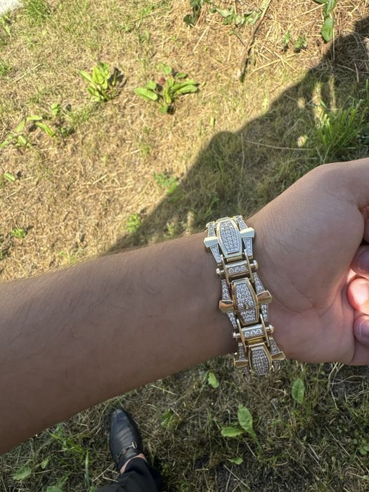 Продам золотой браслет с брилльянтами!