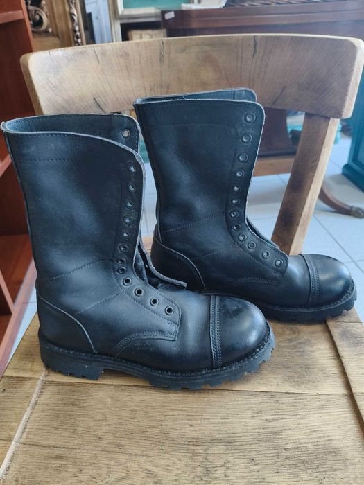 Botas militares originais em pele