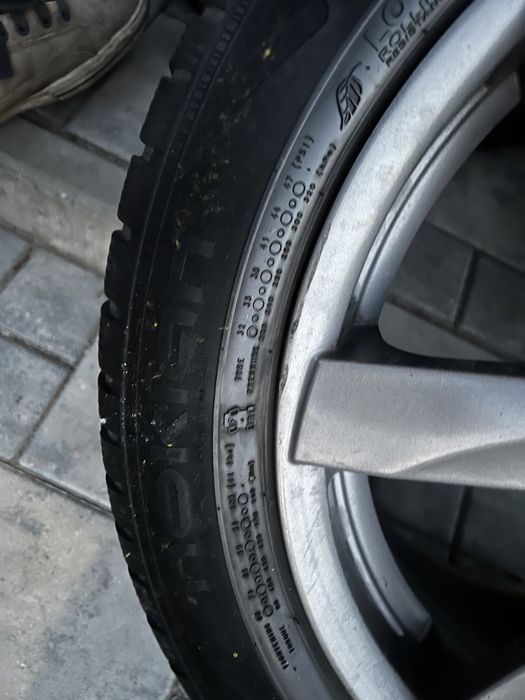 Felgi alu + opony zimowe Nokian 215/50 R17