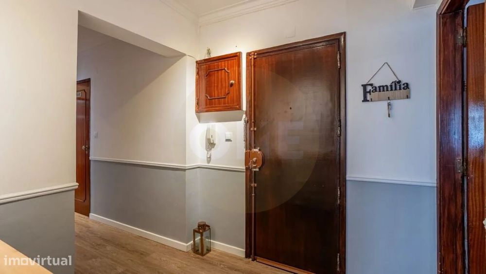 Apartamento T2 Renovado | Casal de São Brás, Amadora