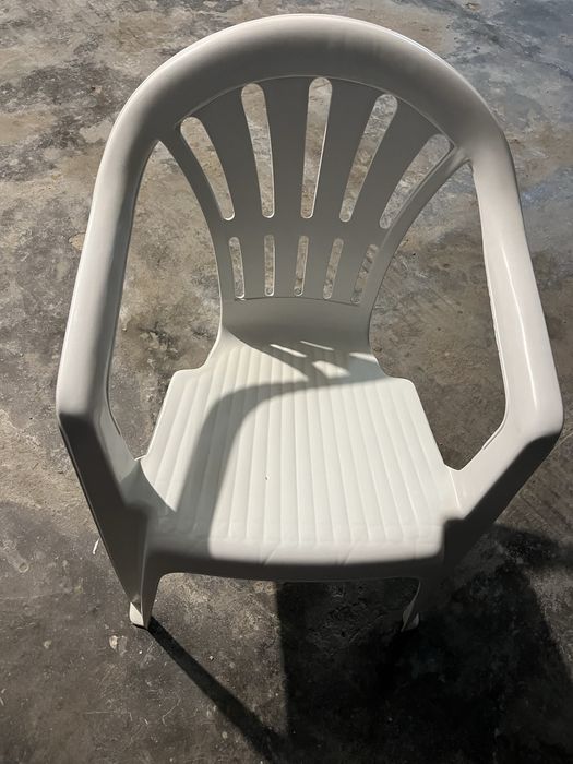 4 cadeiras brancas varanda64564139029762121