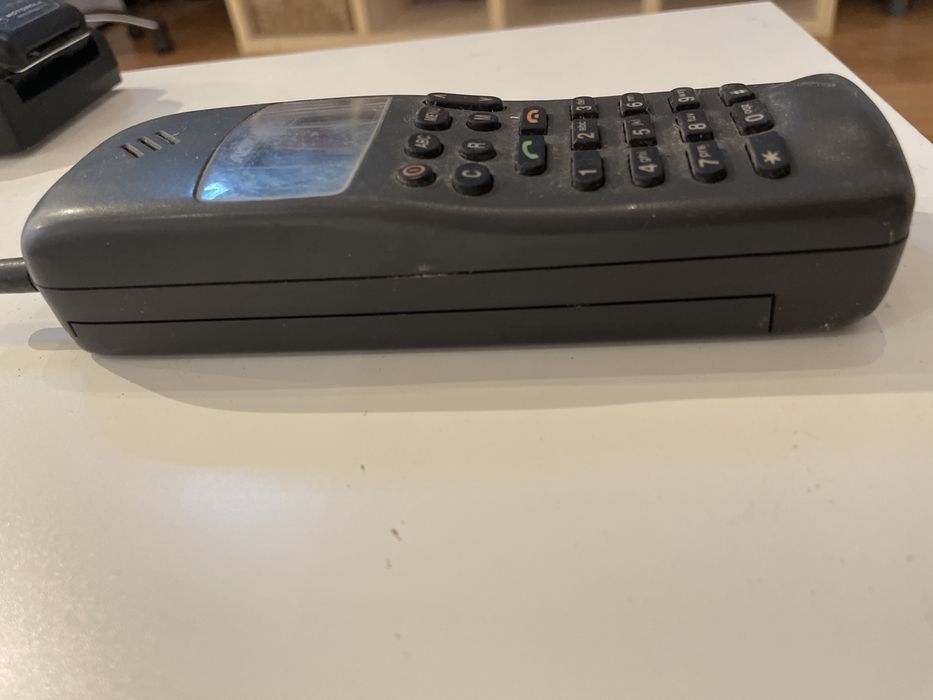 Telemóvel Nokia dos primórdios