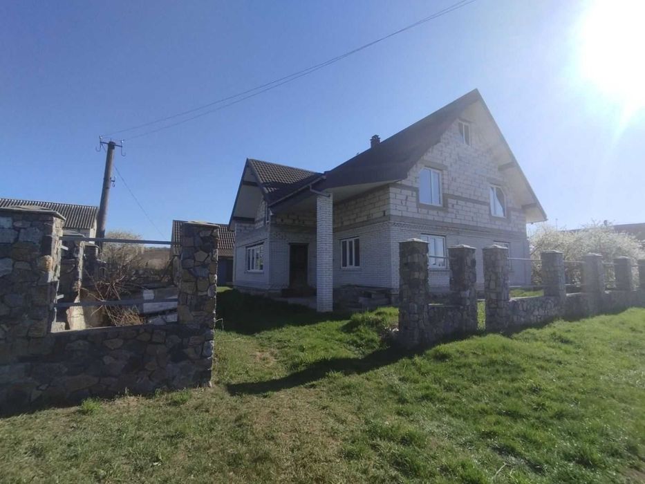 Будинок 2 поверх.110 кв. м, 7 кімнат,  Лесі УкраЇнки 43А смт Лисянка