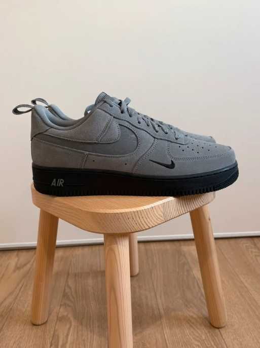 Buty Nike Air Force 1 Low '07 LV8 Reflective Swoosh Cool Grey R.43