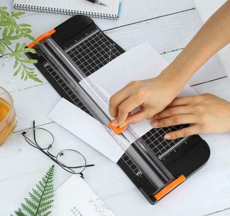 Gilotyna do cięcia papieru ręczna obcinarka precyzyjna trymer a4