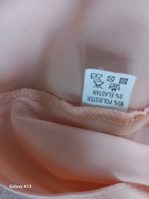 Sukienka r.40 tiulowy dół