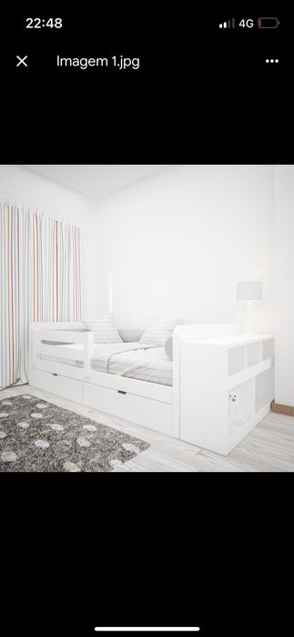 Cama, colchão e cabeceira/livreiro Flybaby como nova