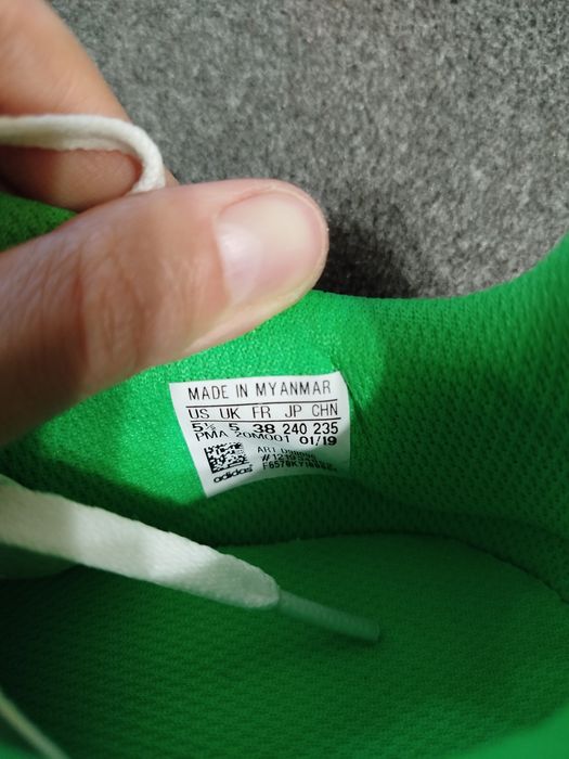 Кросівки жіночі Adidas