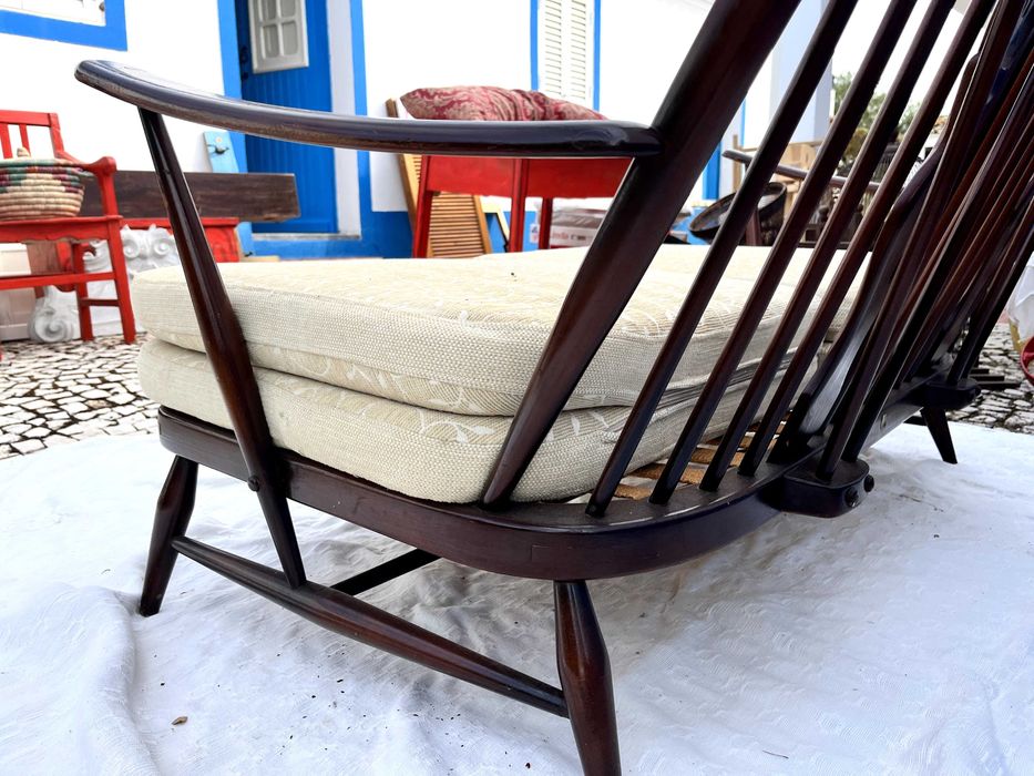 Sofá vintage madeira trabalhada