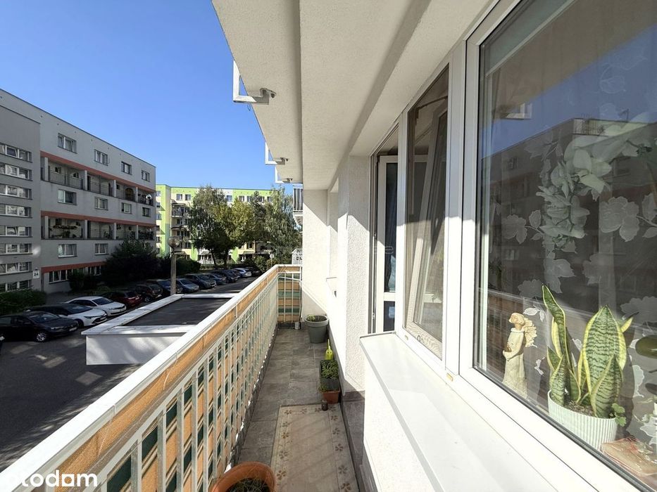 3 pokoje / CO miejskie / balkon / 1 piętro