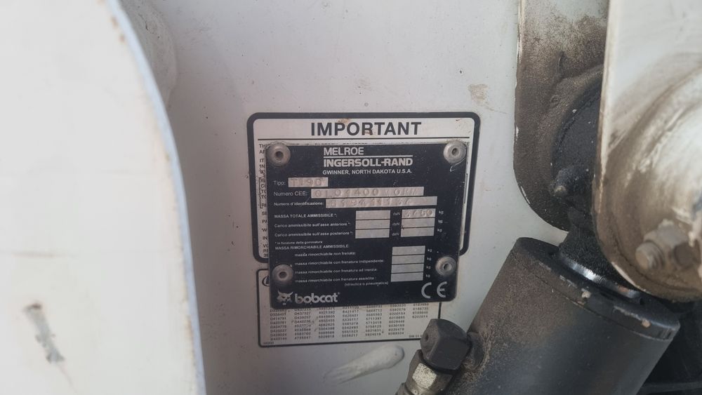 Bobcat T190 навантажувач гусеничный