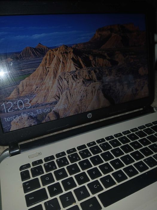 Computador como novo HP 4gb com carregador disponivel no Porto