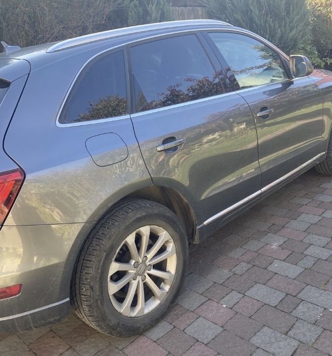 Audi q5 автомоміль