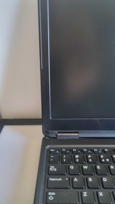 Dell Latitude E5550 / i5 / 8GB-RAM / SSD-256GB