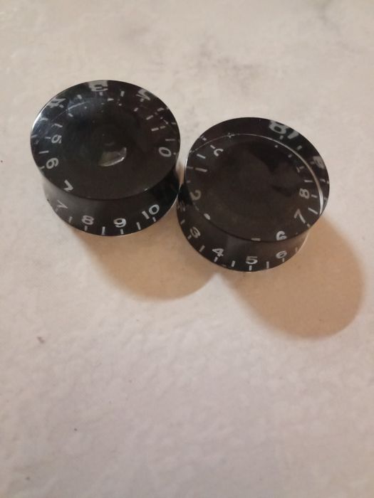 Acessórios (botões, molas, patch cables)