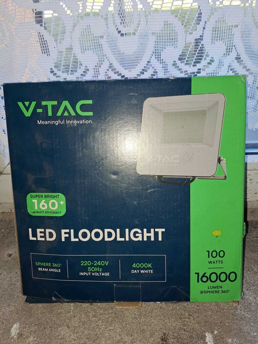 naświetlacz led 100 W 16000 lumenów nowe