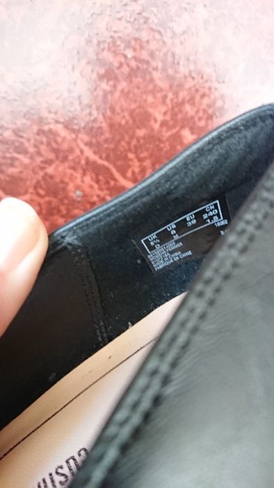 Черные классические туфли новые оригинал clarks