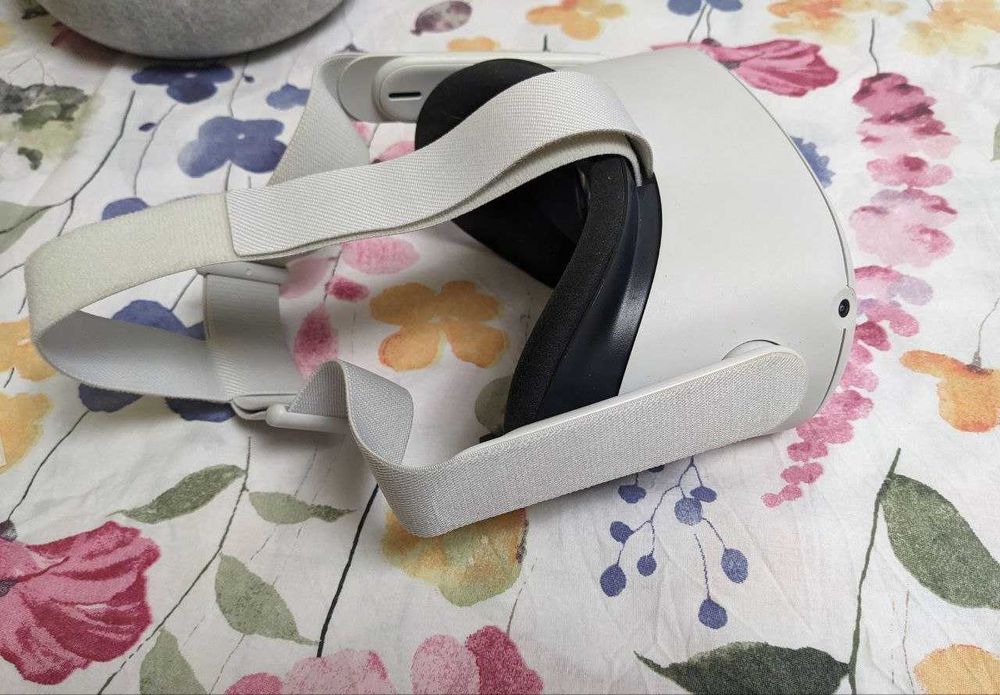 VR-гарнитура Meta Oculus Quest 2