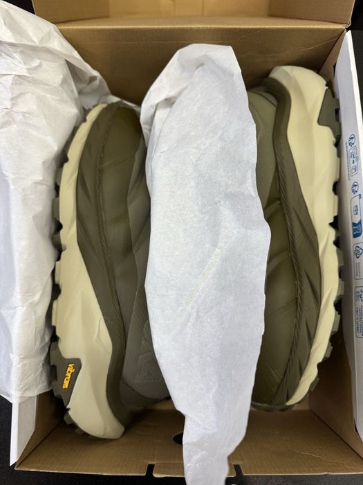 Зимові черевики Hoka Kaha 2 Frost Moc GTX у відмінному стані.