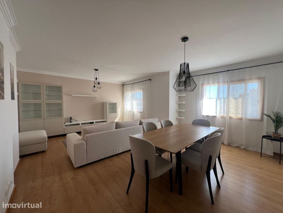 Apartamento, 2 quartos, Oeiras, Carnaxide e Queijas
