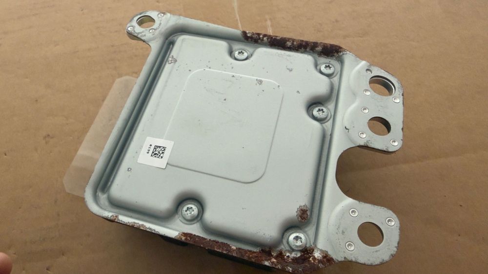 Centralina de Airbag SRS Bosch Nissan Juke F15 2015 com apenas 91800Kms Bosch, com a referência 028 501 213 9
