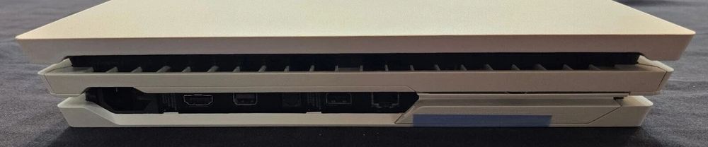 Playstation 4 Pro 1Tb /Стан 10/10/Ігри в Подарунок/ + Гарантія