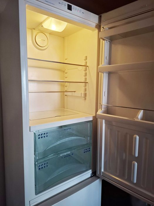 Холодильник LIEBHERR