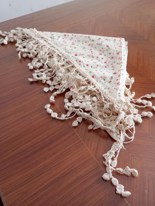 Lenço/ Echarpe Tradicional Português