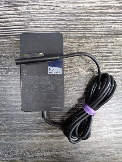 Блок живлення Microsoft Surface (Model 1625) — 36W