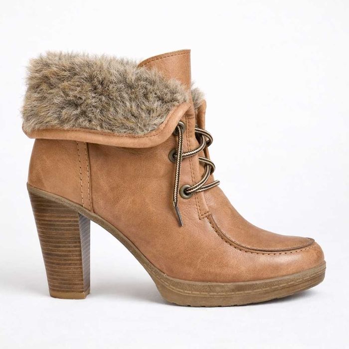 Botins Castanhos com Salto e Pêlo Interior – 37